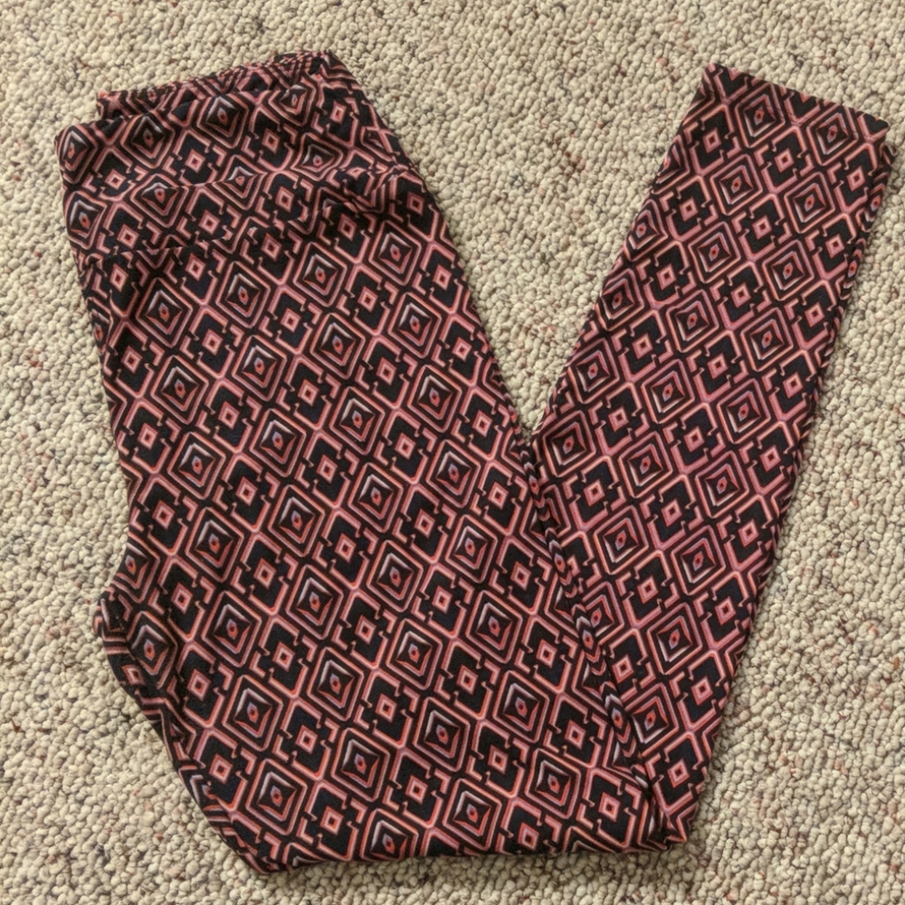 LuLaRoe leggings. Never worn.